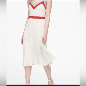 Color Block pleated dress